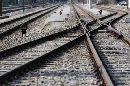 Gulf rail link design contract signed