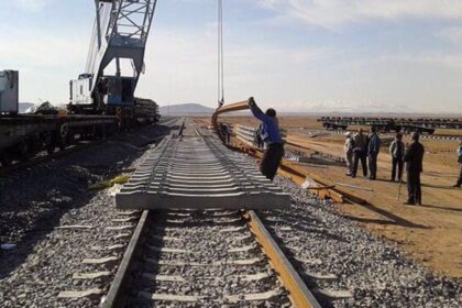 Iran to finish key rail link to Oman Sea until March: Report