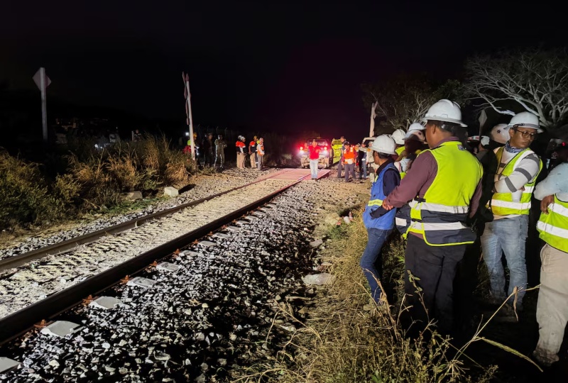 Mexican train derailment kills at least 13 people, 98 injured