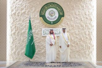 Saudi Arabian Crown Prince Mohammed bin Salman (L) greets Tamim bin Hamad Al Thani (R), Emir of Qatar ahead of the 32nd Arab League Summit in Jeddah, Saudi Arabia on 19 May, 2023 [Bandar Aljaloud / Royal Court of Saudi Arabia / Handout/Anadolu Agency via Getty Images]