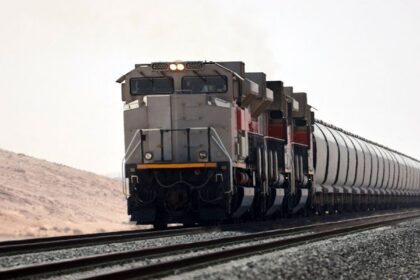 Etihad Rail Urges Shift from Road to Rail for Long-Haul Freight in UAE